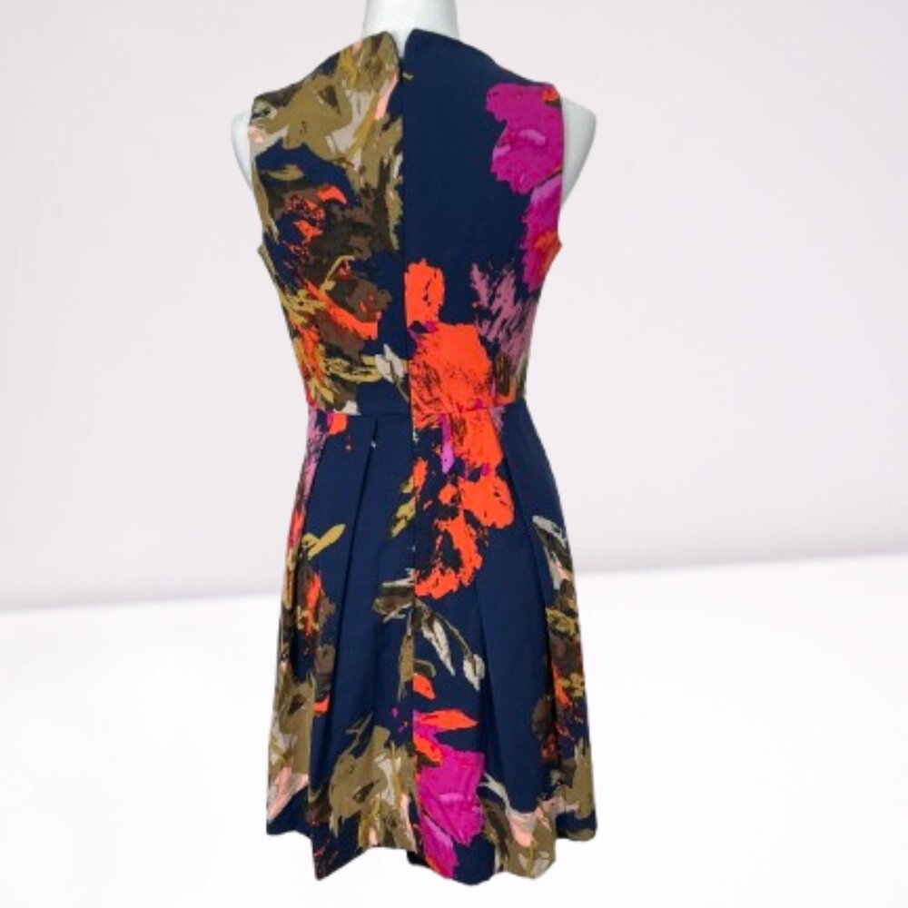 Trina Turk Hillary Fit & Flare Floral Dress Size 6 Navy & Pink - Picture 9 of 12